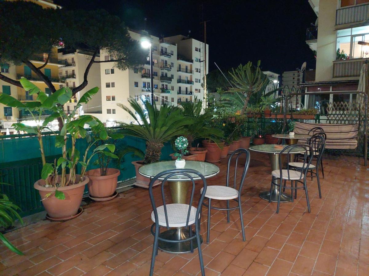 Domus Cesare Apartman Nápoly Kültér fotó
